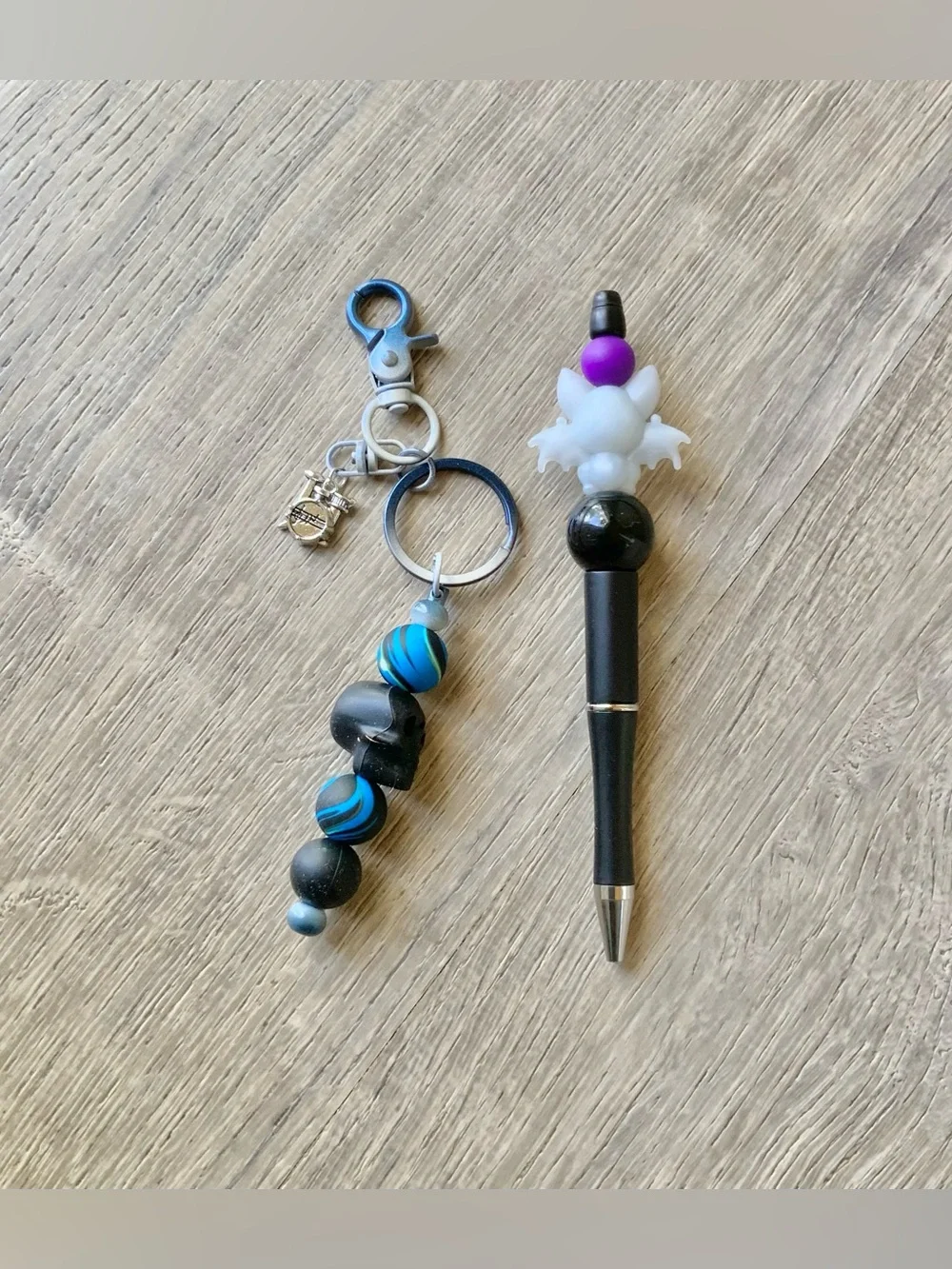 NEW📚 Homemade Crafted Beaded Pen & Bag Charm Set OS